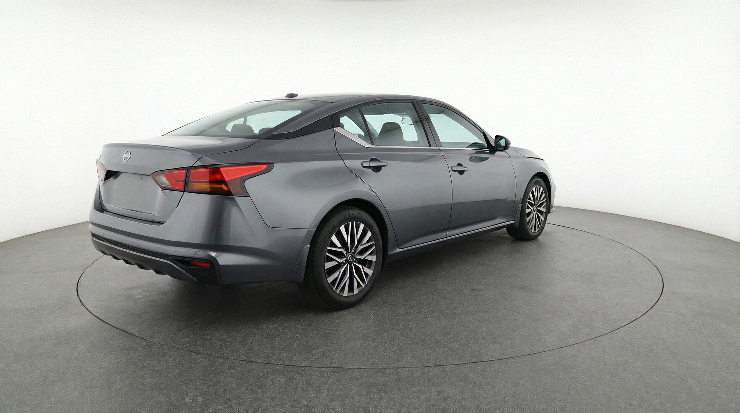 Thumbnail: 2025 Nissan Altima - 9