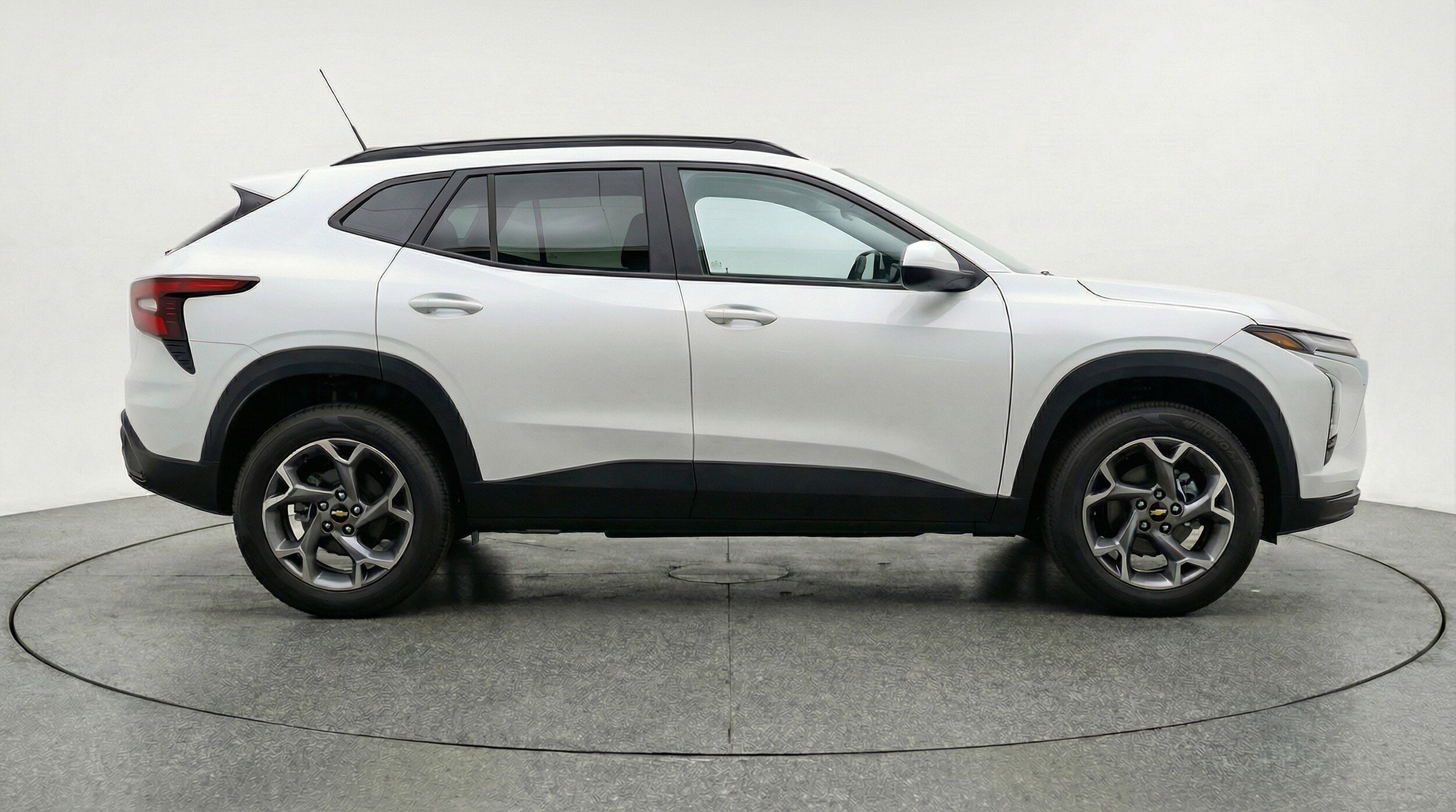 Thumbnail: 2025 Chevrolet Trax - 11