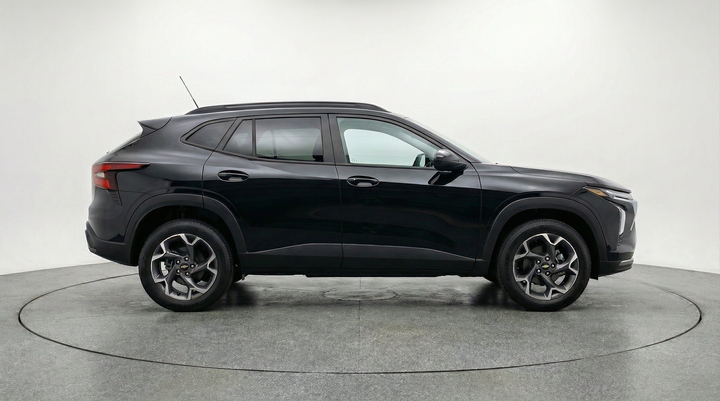Thumbnail: 2025 Chevrolet Trax - 11