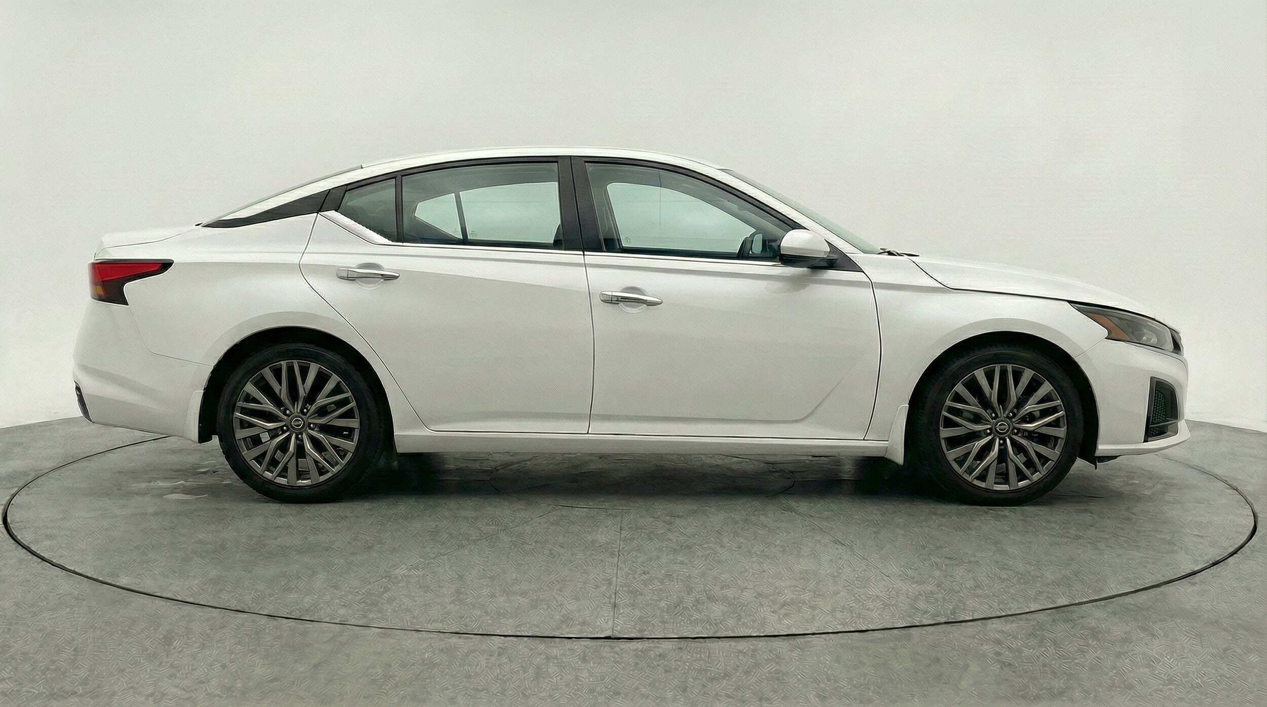 Thumbnail: 2025 Nissan Altima - 11
