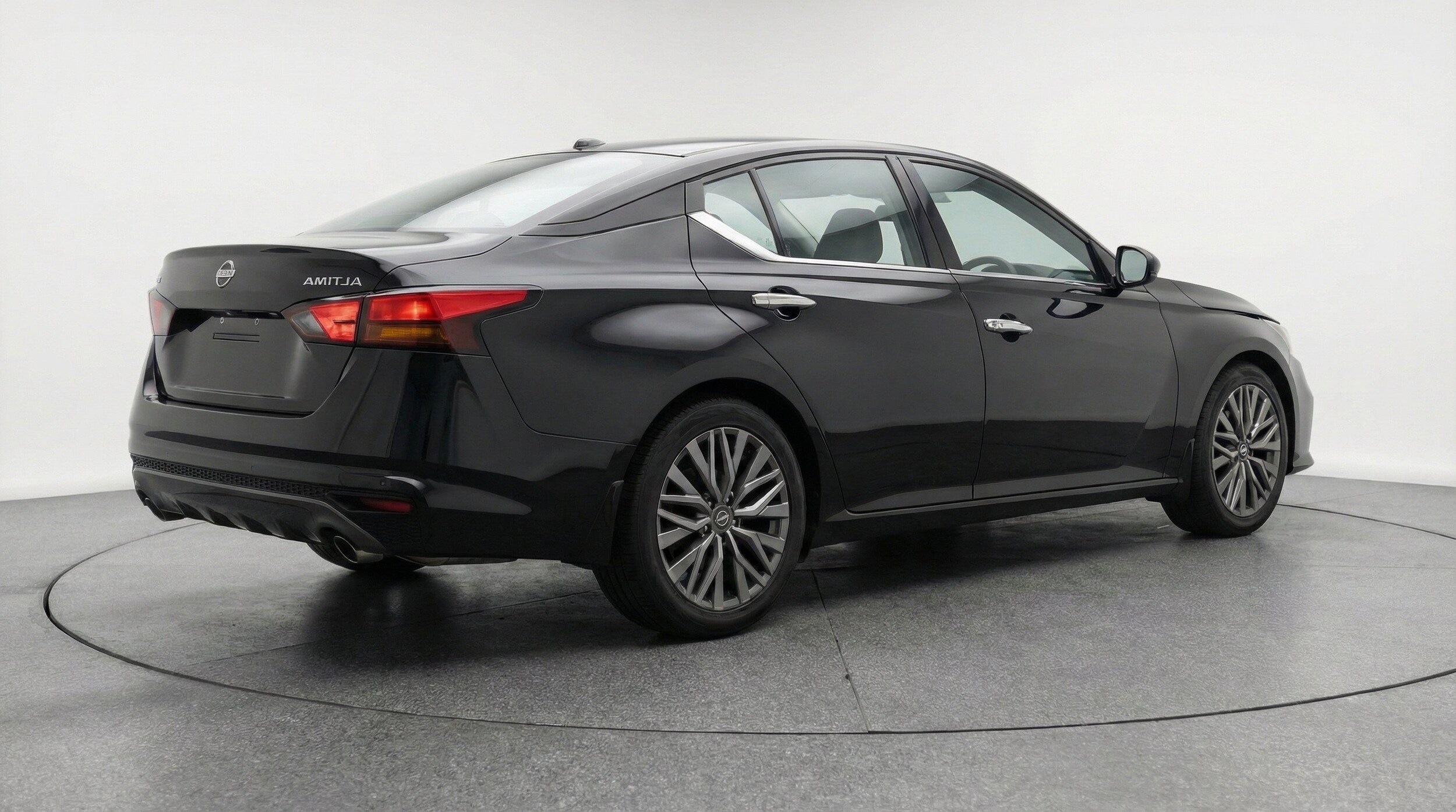 Thumbnail: 2025 Nissan Altima - 9