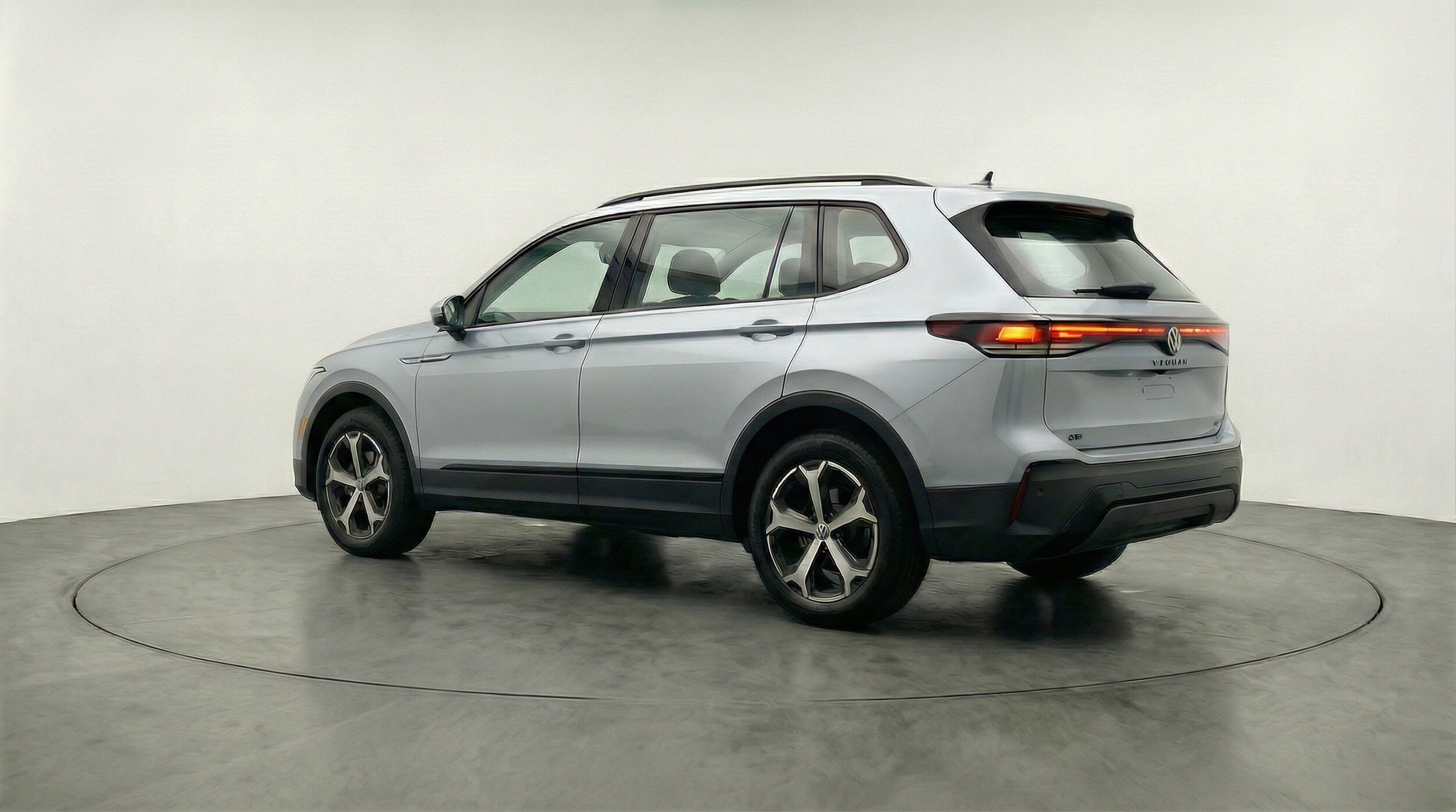 Thumbnail: 2026 Volkswagen Tiguan - 6