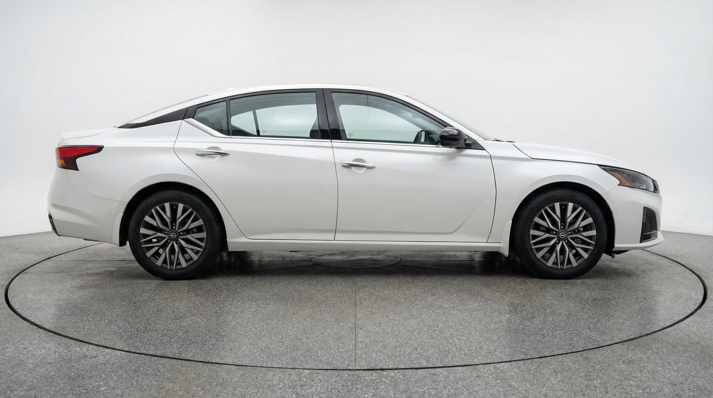 Thumbnail: 2025 Nissan Altima - 8