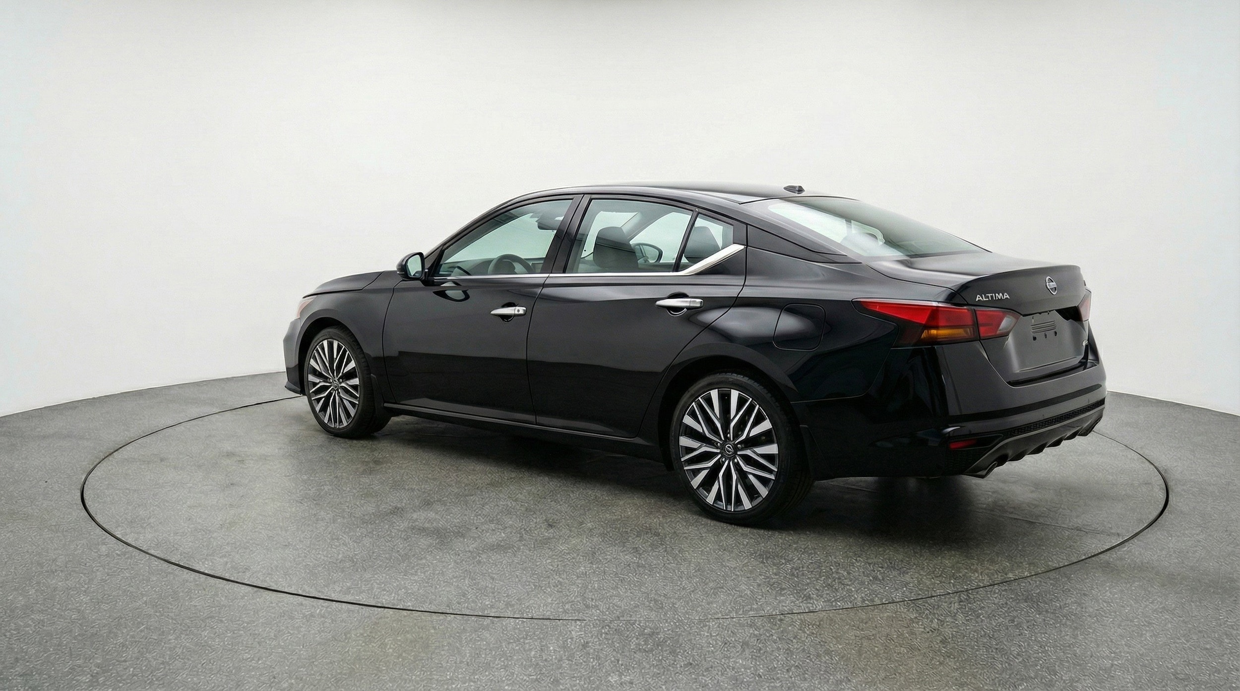 Thumbnail: 2025 Nissan Altima - 6