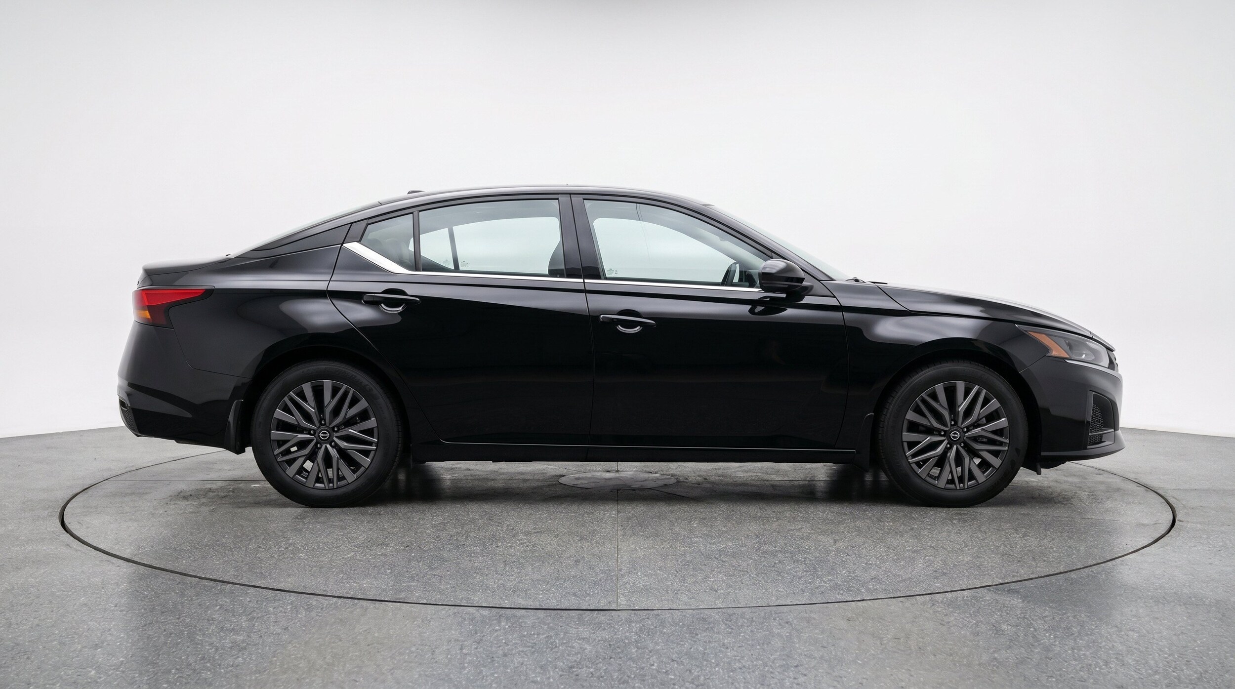 Thumbnail: 2025 Nissan Altima - 10