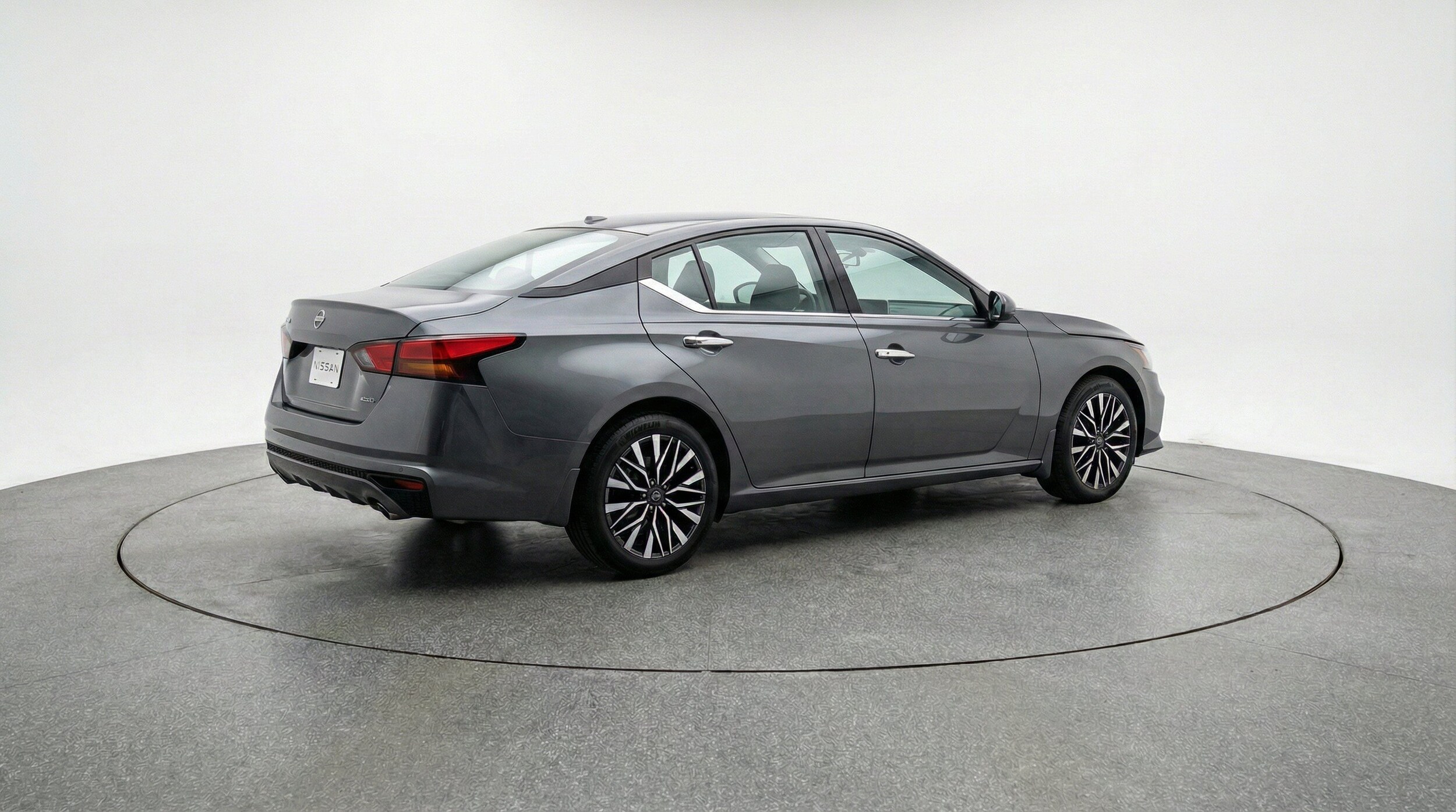 Thumbnail: 2025 Nissan Altima - 9