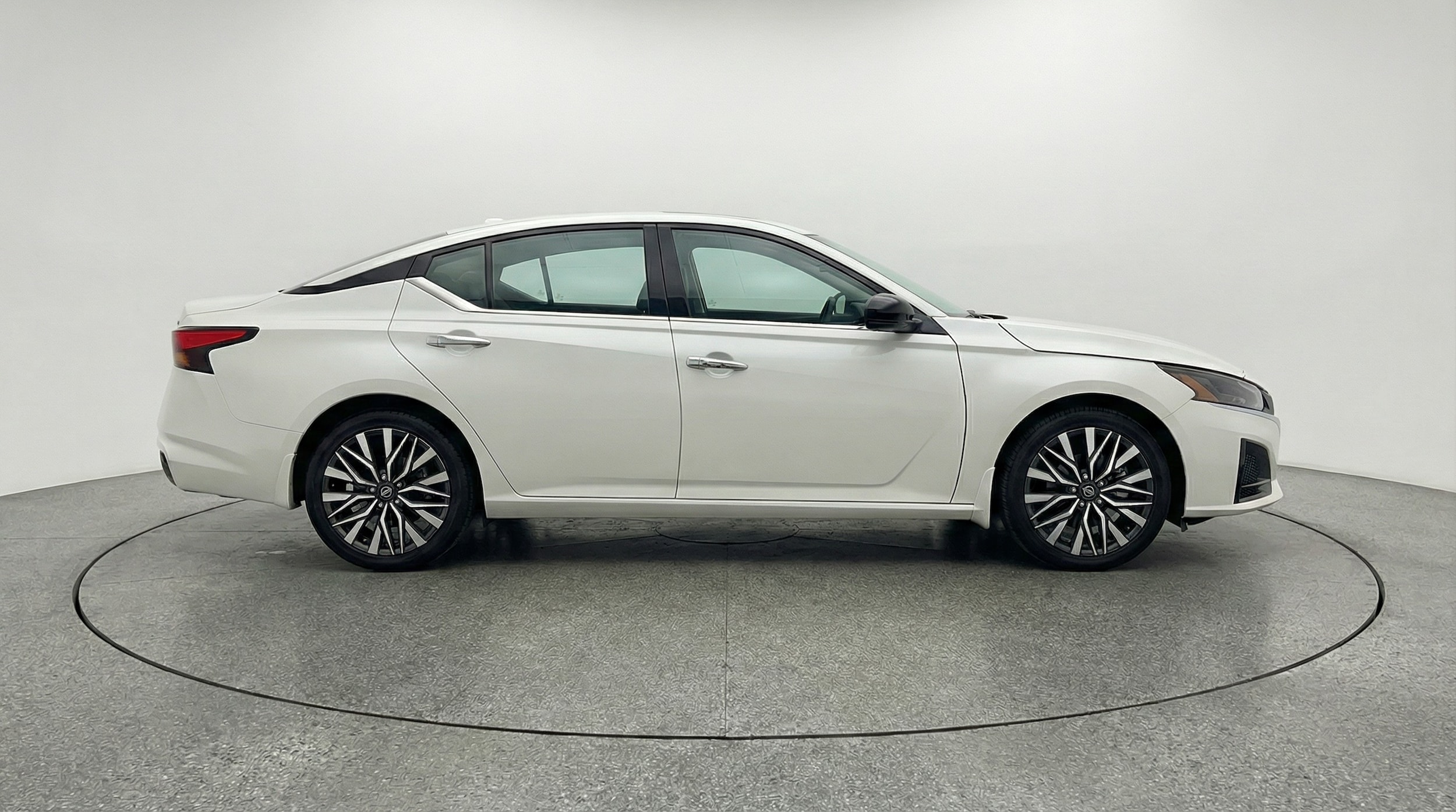 Thumbnail: 2025 Nissan Altima - 8