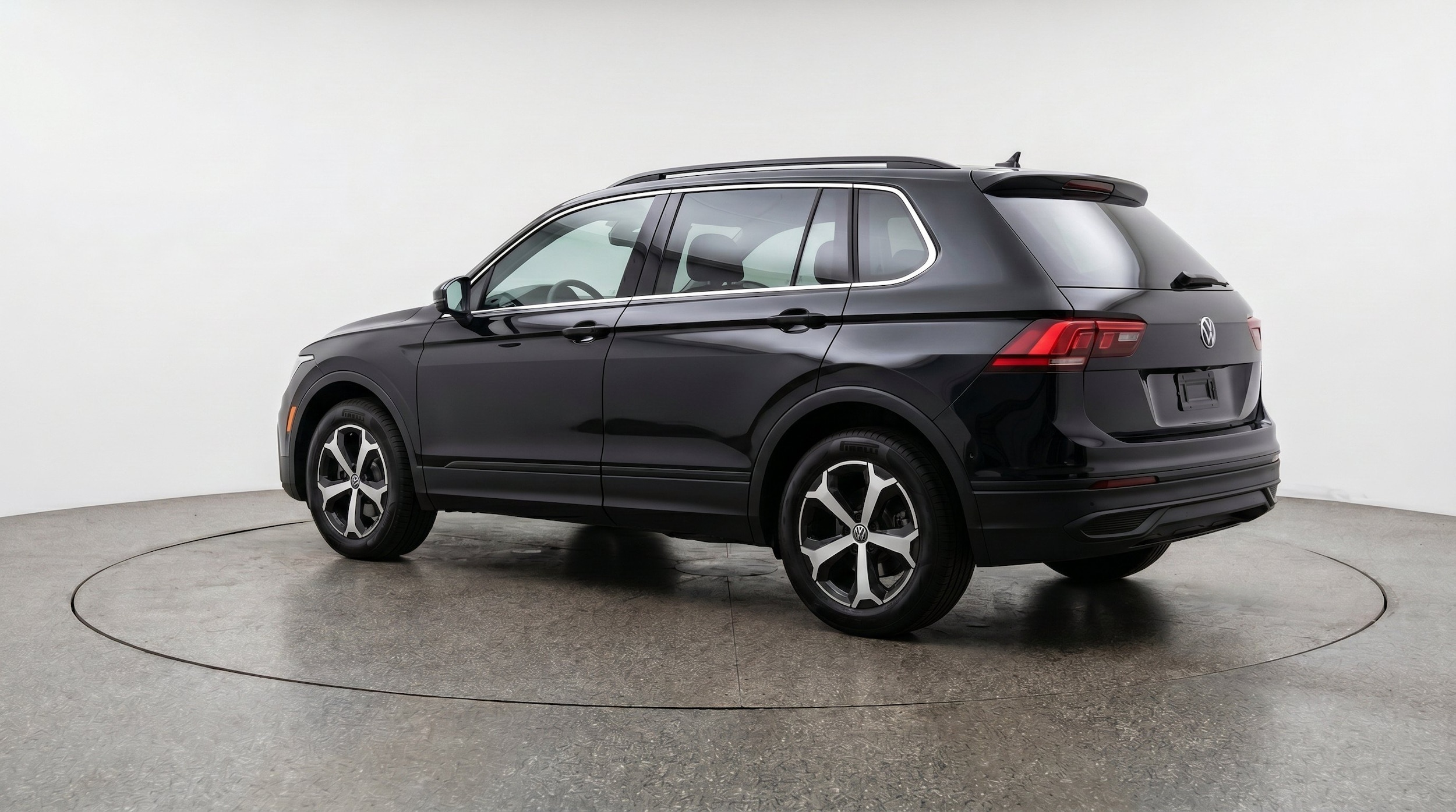 Thumbnail: 2026 Volkswagen Tiguan - 6