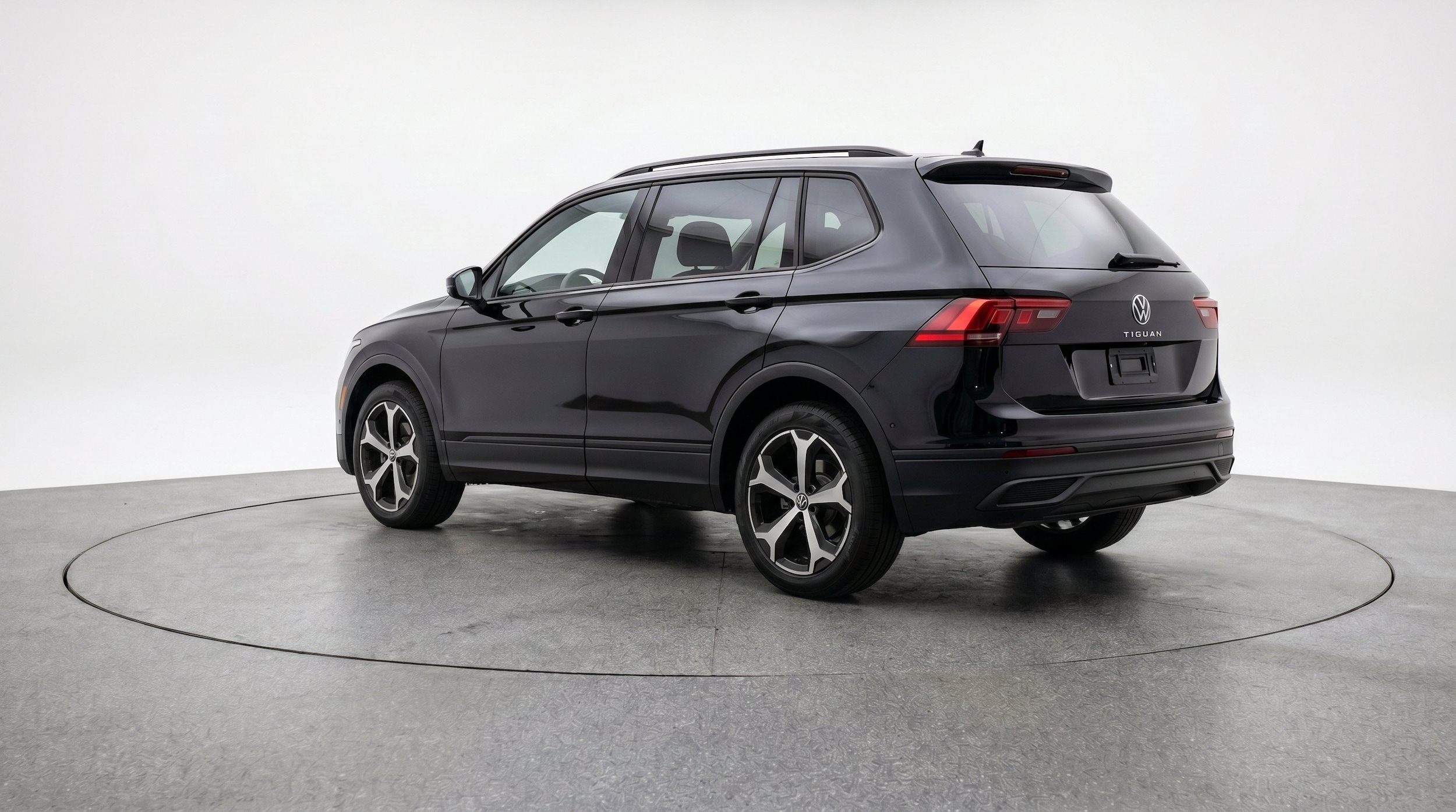 Thumbnail: 2026 Volkswagen Tiguan - 6