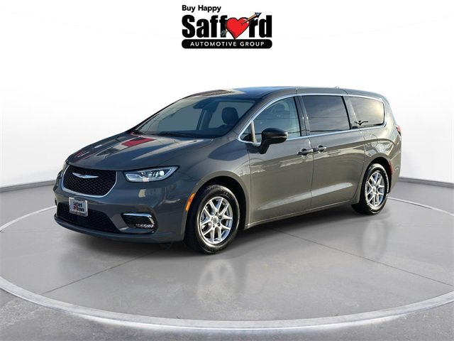 2023 Chrysler Pacifica Touring L's photo