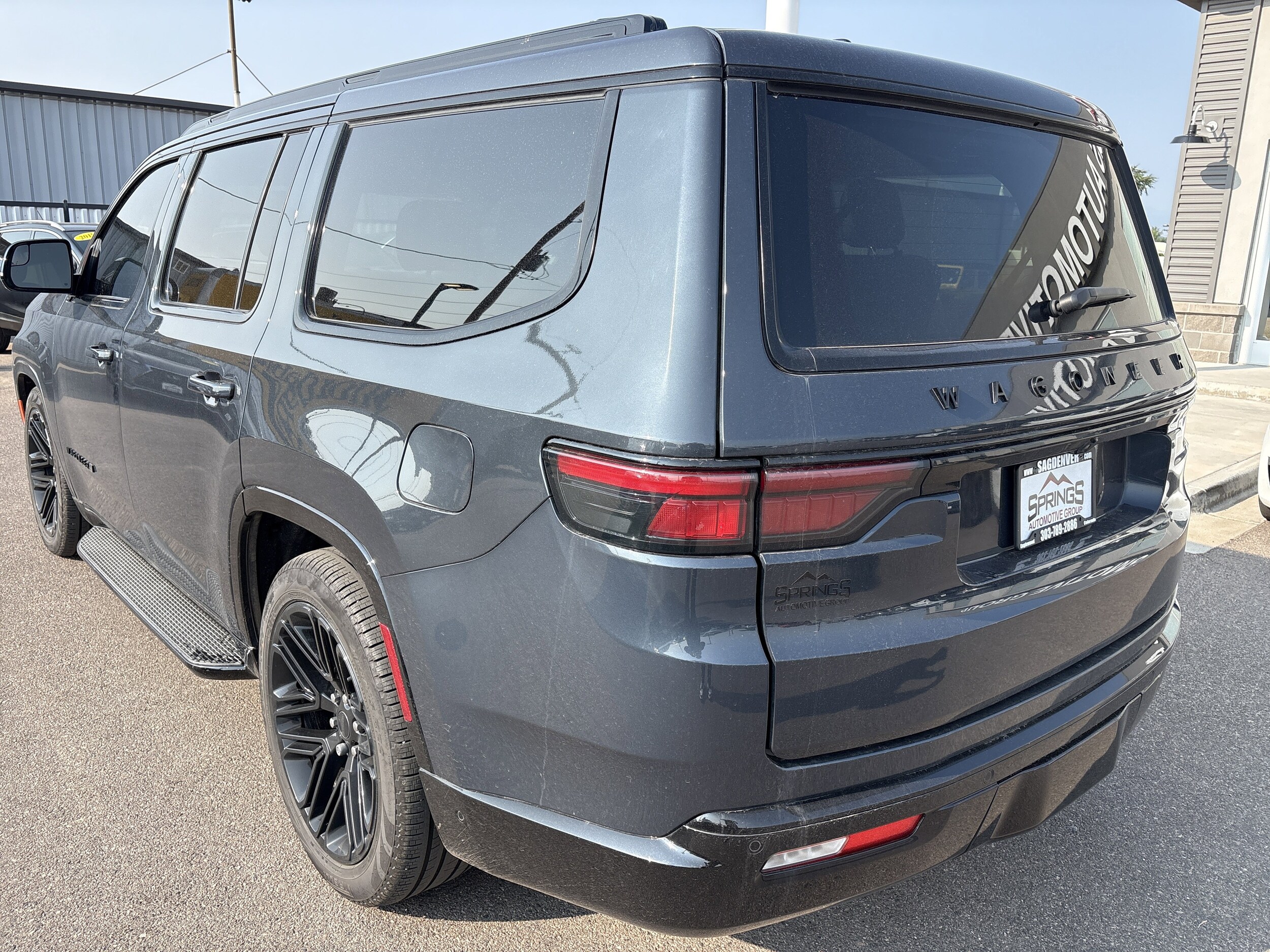 2025 Jeep Wagoneer Series II photo 3