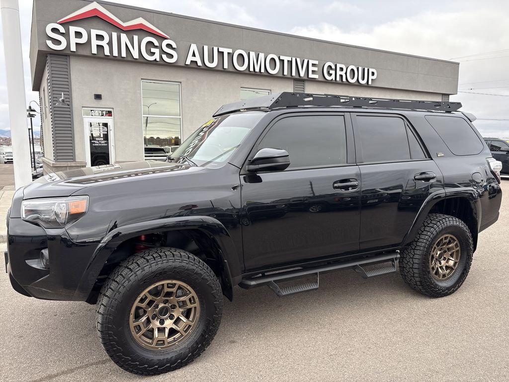 2023 Toyota 4Runner SR5's photo