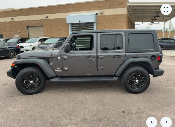 2019 Jeep Wrangler Unlimited Sport photo 3