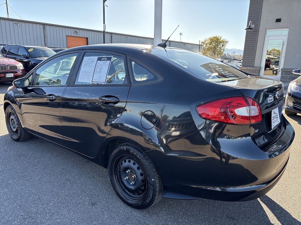Used 2013 Ford Fiesta SE Sedan