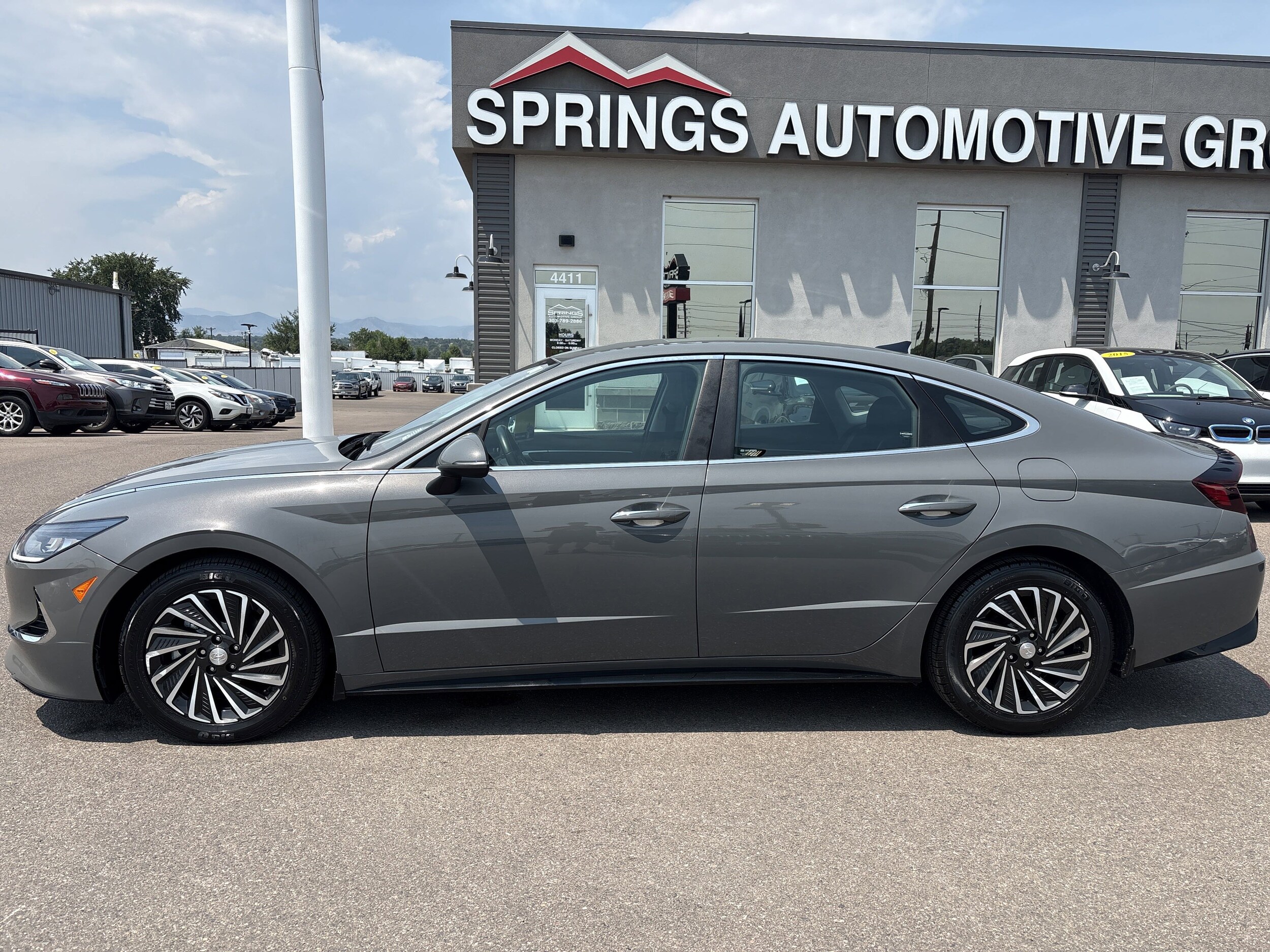 2021 Hyundai Sonata Hybrid SEL photo 2