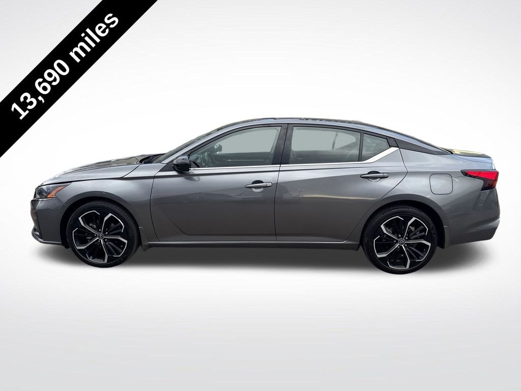 Used 2023 Nissan Altima 2.5 SR Sedan