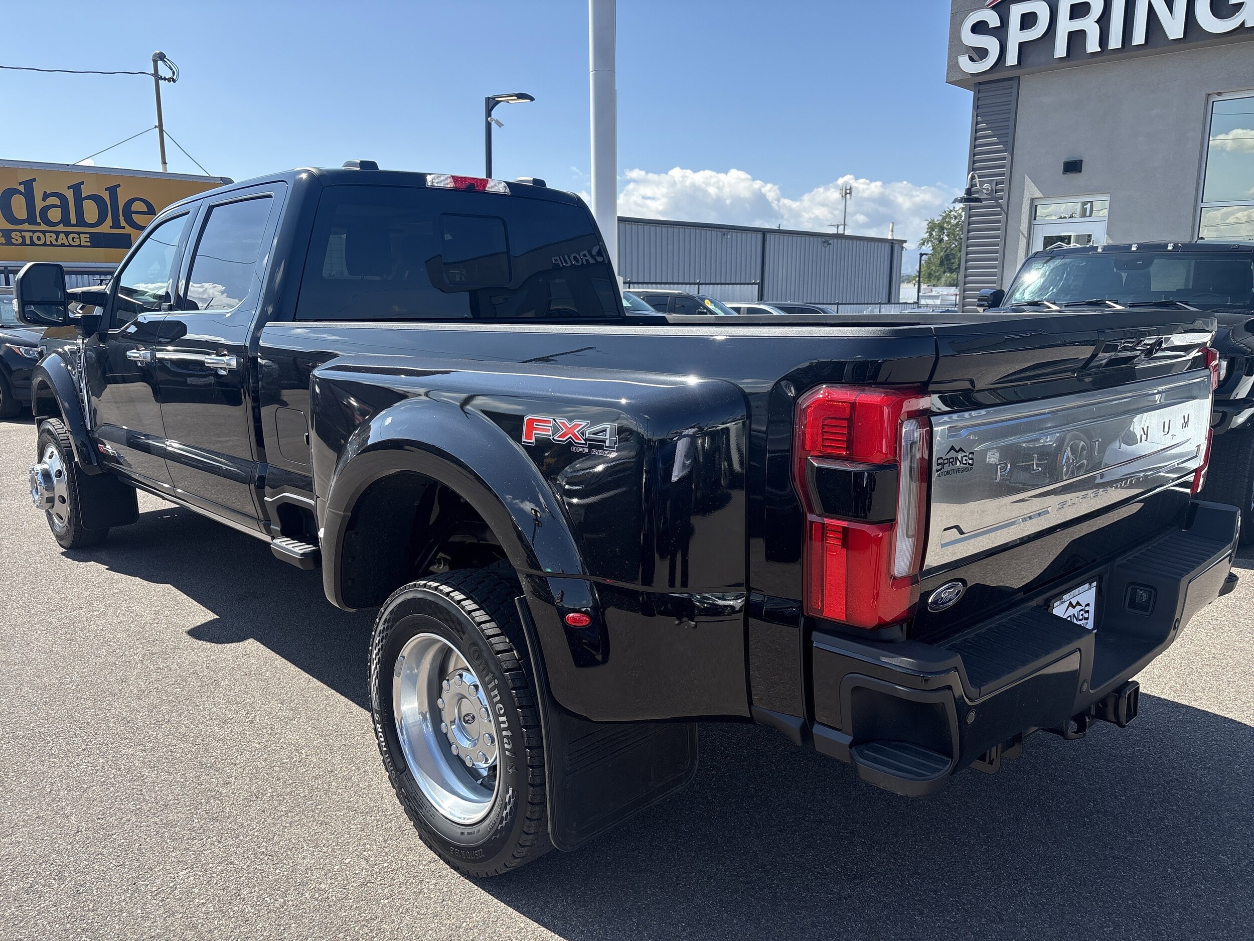 2025 Ford F-450 photo 3