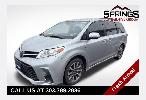 2020 Toyota Sienna LE V6 AWD 7-Passenger's photo