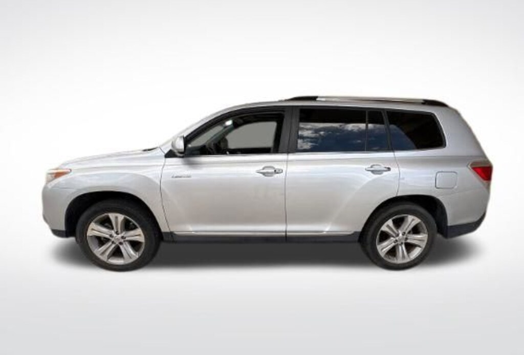 Used 2013 Toyota Highlander Limited V6 SUV