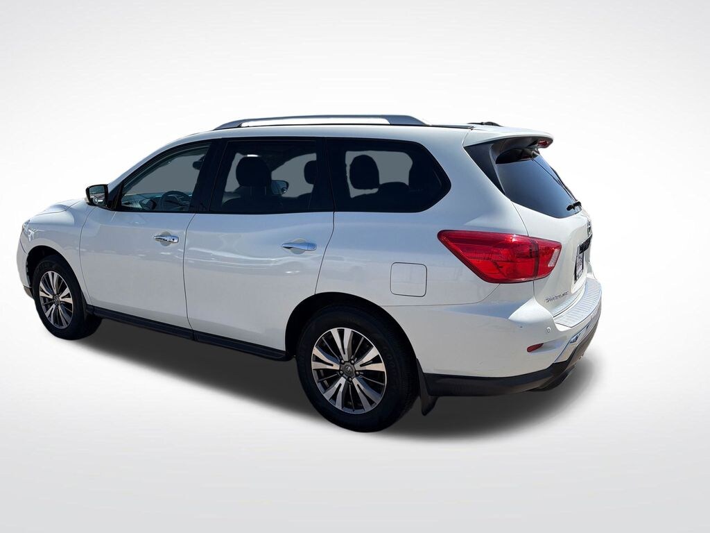 Used 2017 Nissan Pathfinder SV SUV