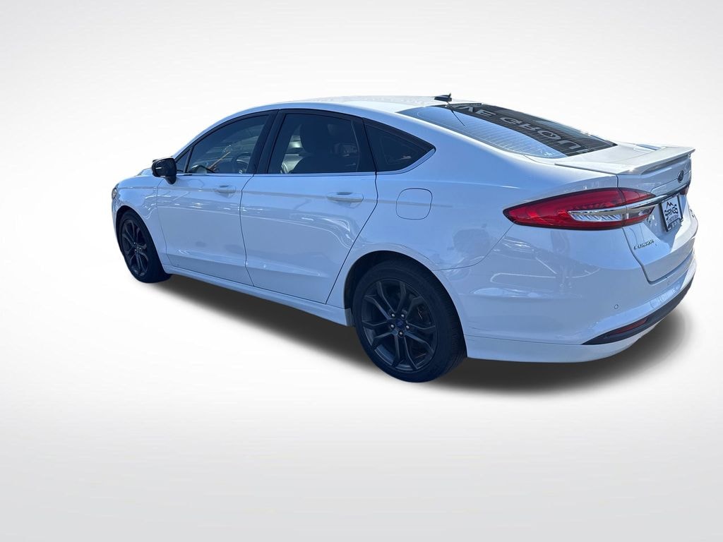 Used 2018 Ford Fusion SE Sedan