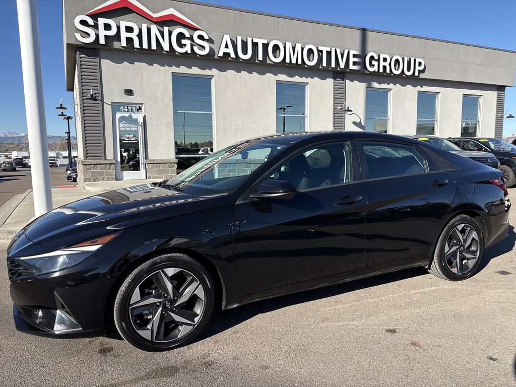 2023 Hyundai Elantra SEL's photo