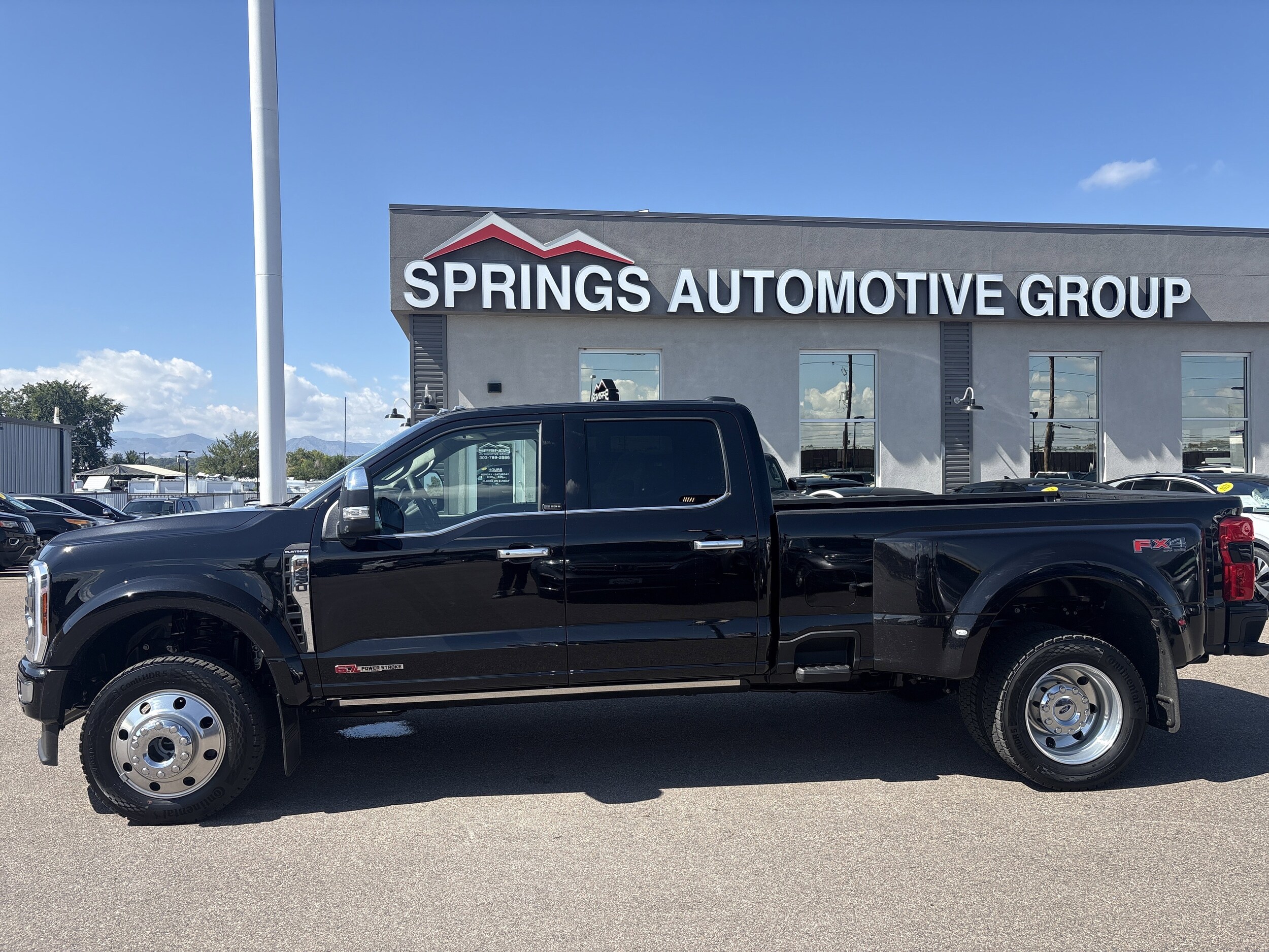 2025 Ford F-450 photo 2