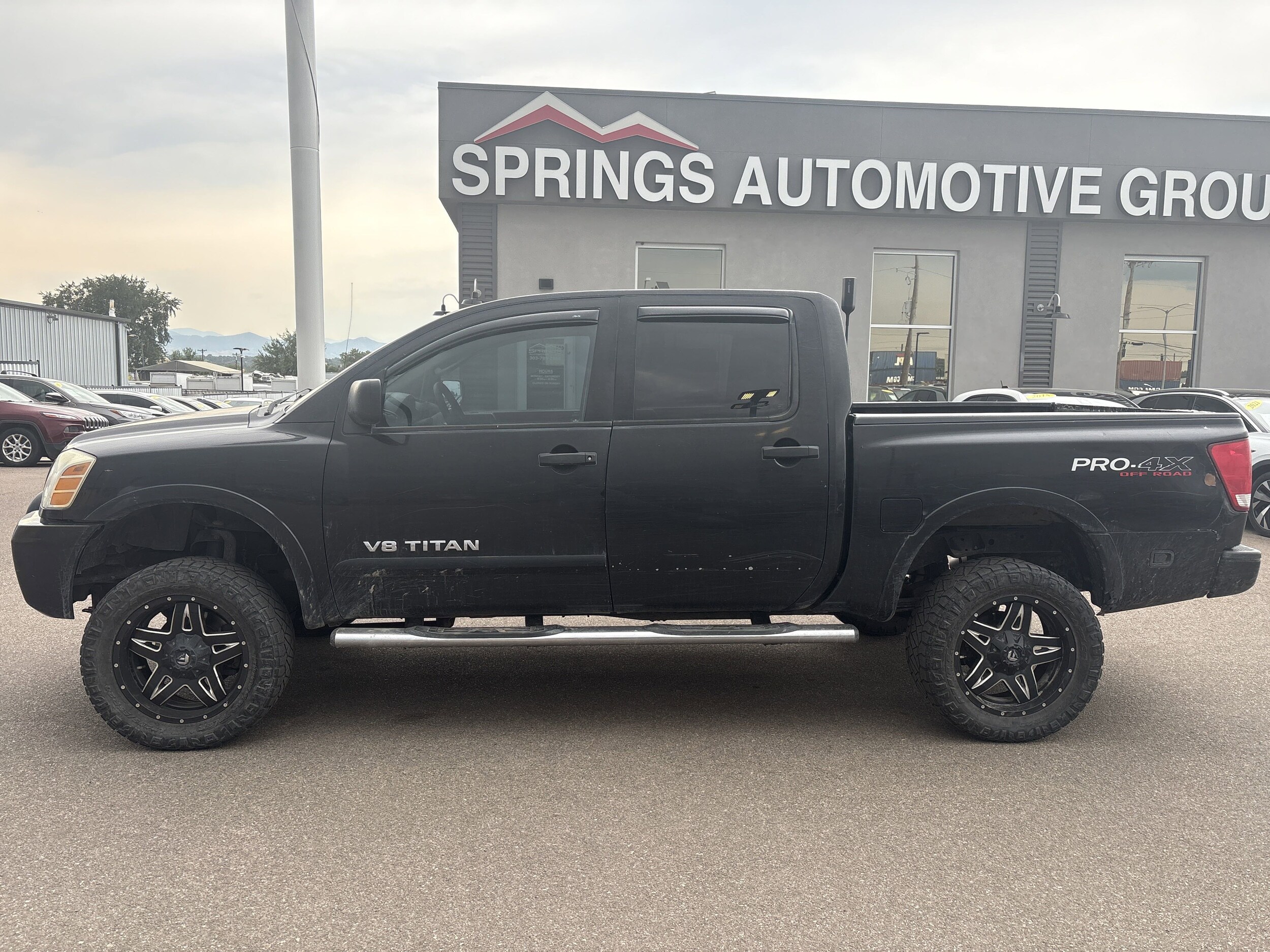 2008 Nissan Titan XE photo 2