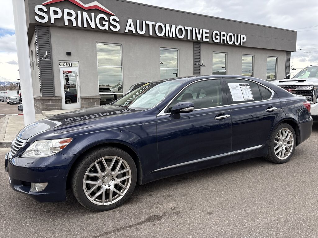 2010 Lexus LS Base's photo