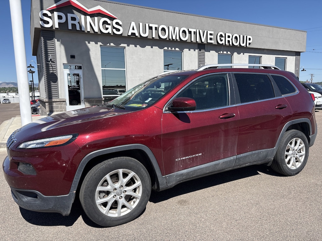 Used 2018 Jeep Cherokee Latitude Plus FWD SUV