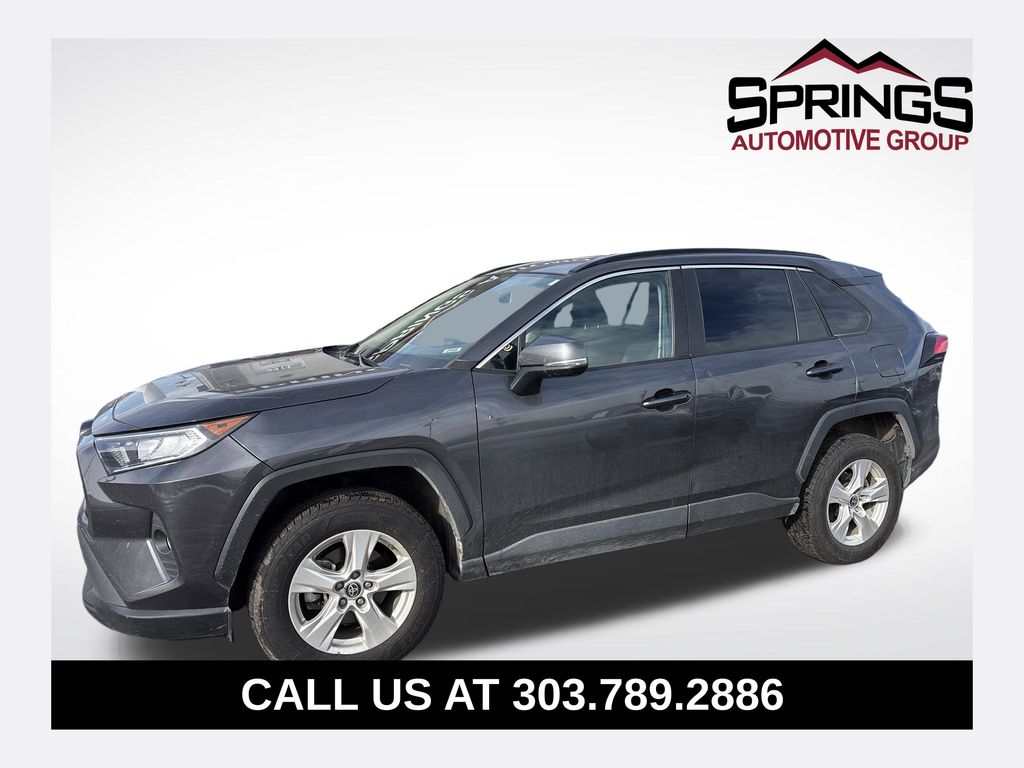 2021 Toyota RAV4 XLE