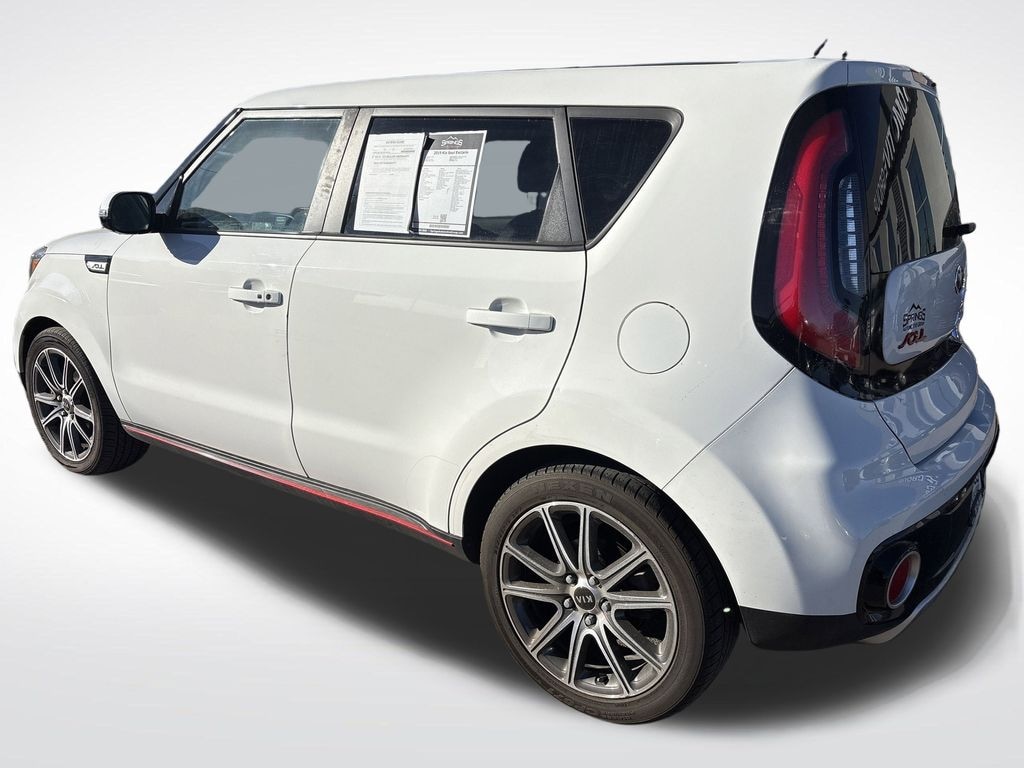 Used 2019 Kia Soul ! Hatchback