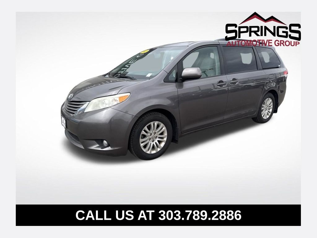 2013 Toyota Sienna XLE