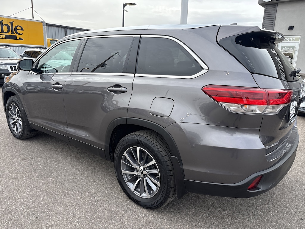 Used 2019 Toyota Highlander XLE SUV