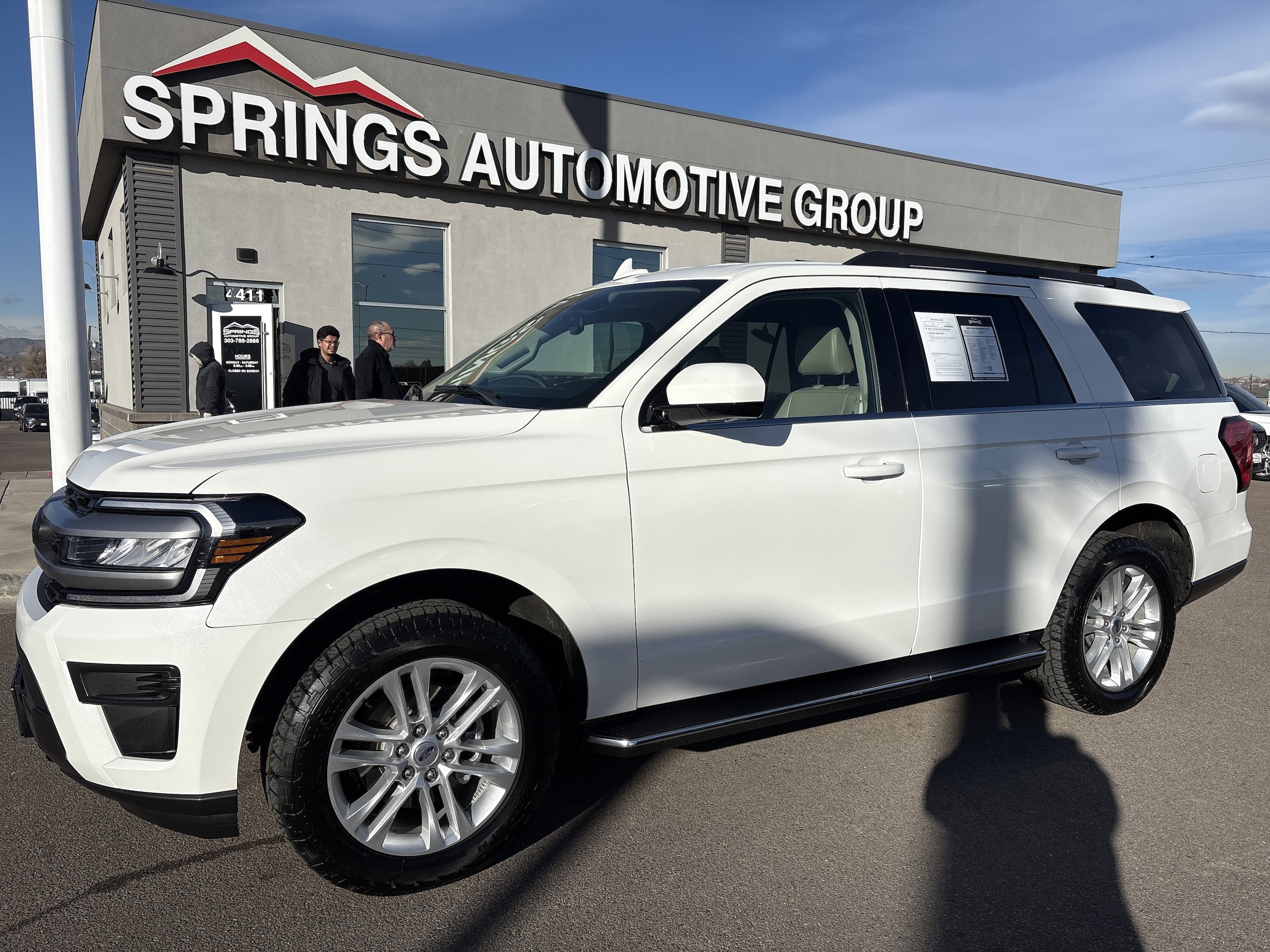 2023 Ford Expedition XLT's photo