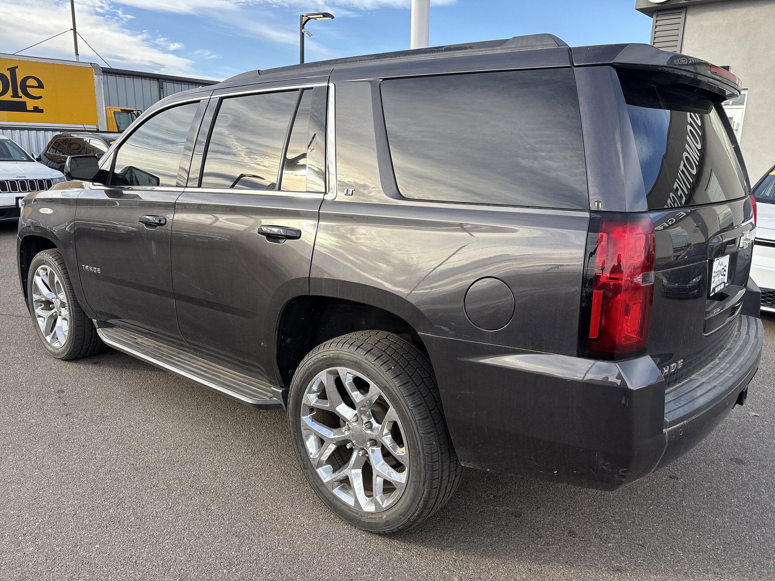 2018 Chevrolet Tahoe LT photo 2