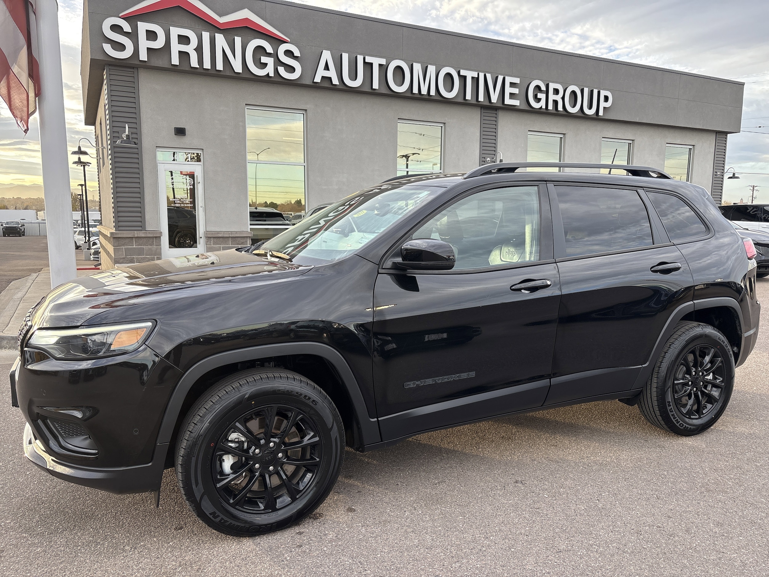 2023 Jeep Cherokee Altitude Lux