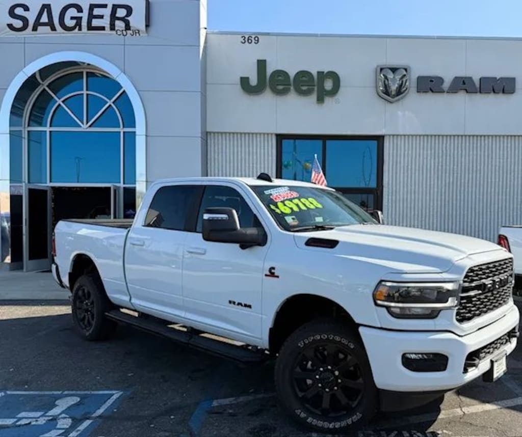 New 2024 Ram 2500 BIG HORN CREW CAB 4X4 6'4 BOX Pickup