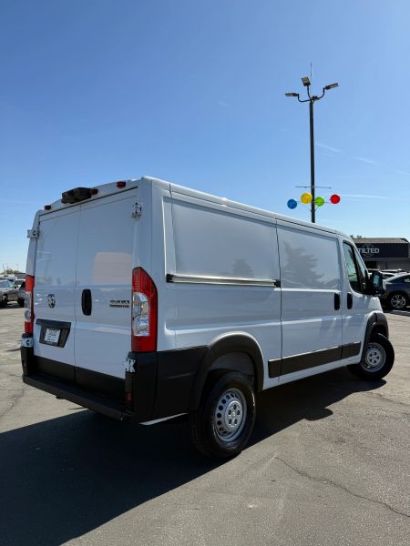 2025 Ram ProMaster 1500 Tradesman Cargo Van photo 4