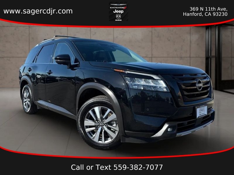 2023 Nissan Pathfinder SL 4WD's photo