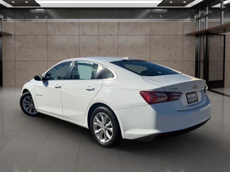 Used 2020 Chevrolet Malibu 1LT with VIN 1G1ZD5ST2LF032510 for sale in Hanford, CA