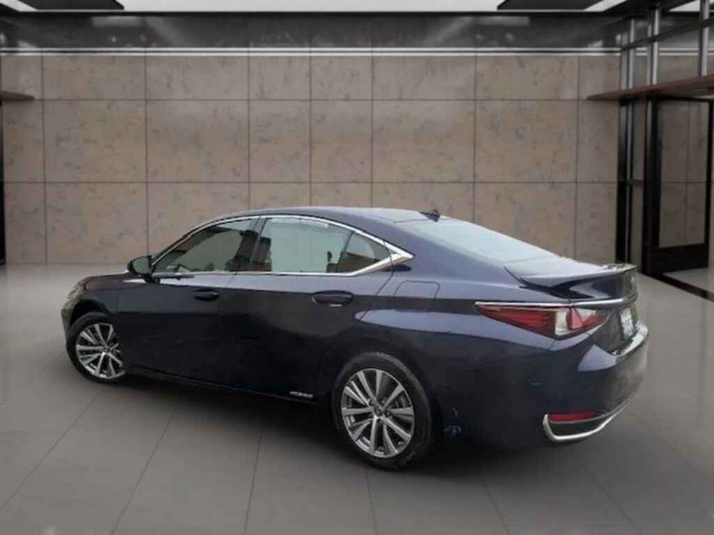 Used 2021 Lexus ES 300h Sedan