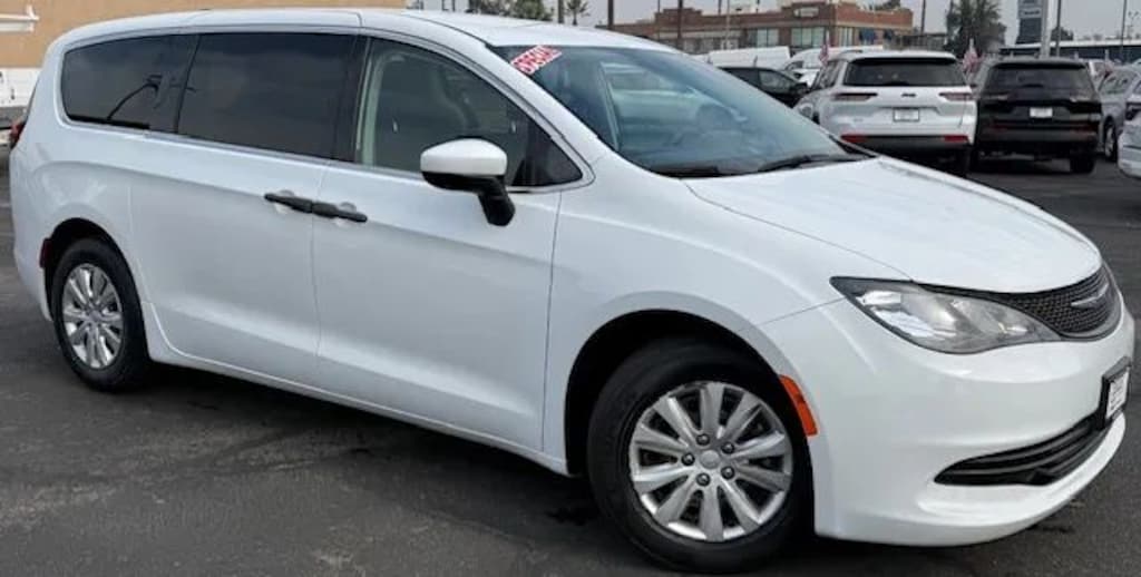 Used 2020 Chrysler Voyager L Van Passenger Van