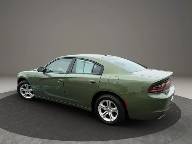 2022 Dodge Charger SXT photo 2