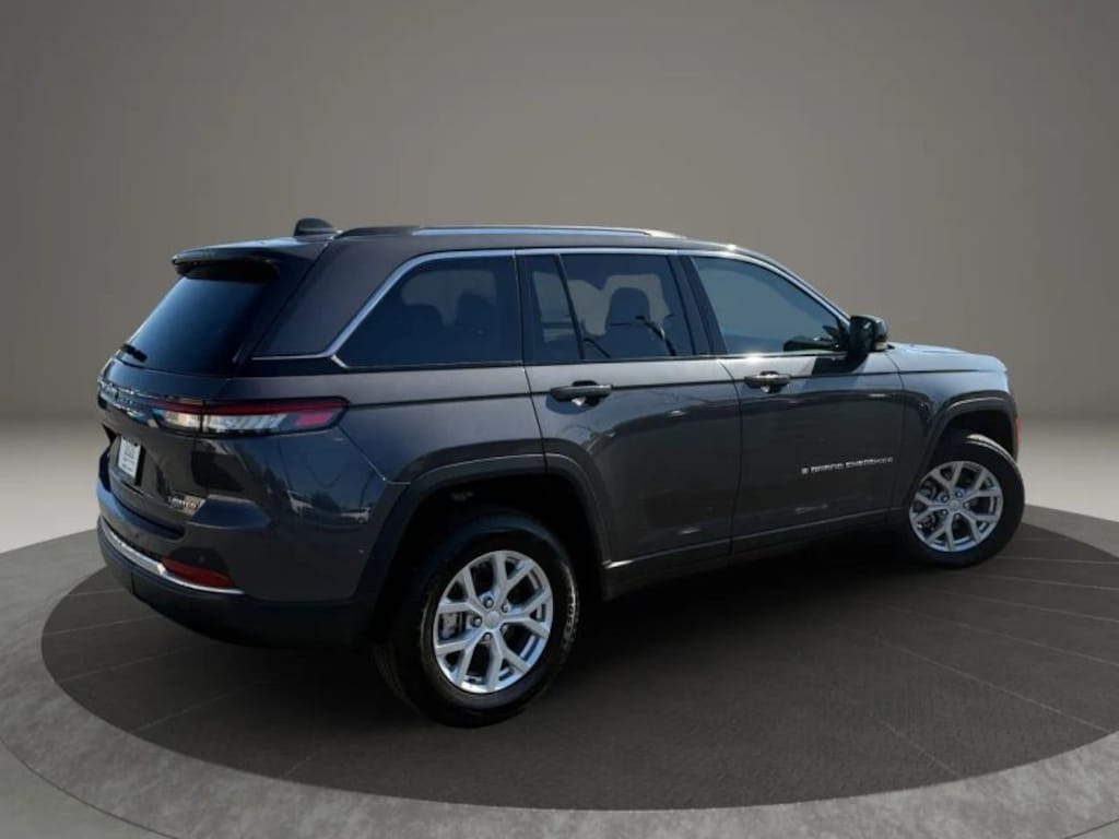 Used 2023 Jeep Grand Cherokee Limited SUV
