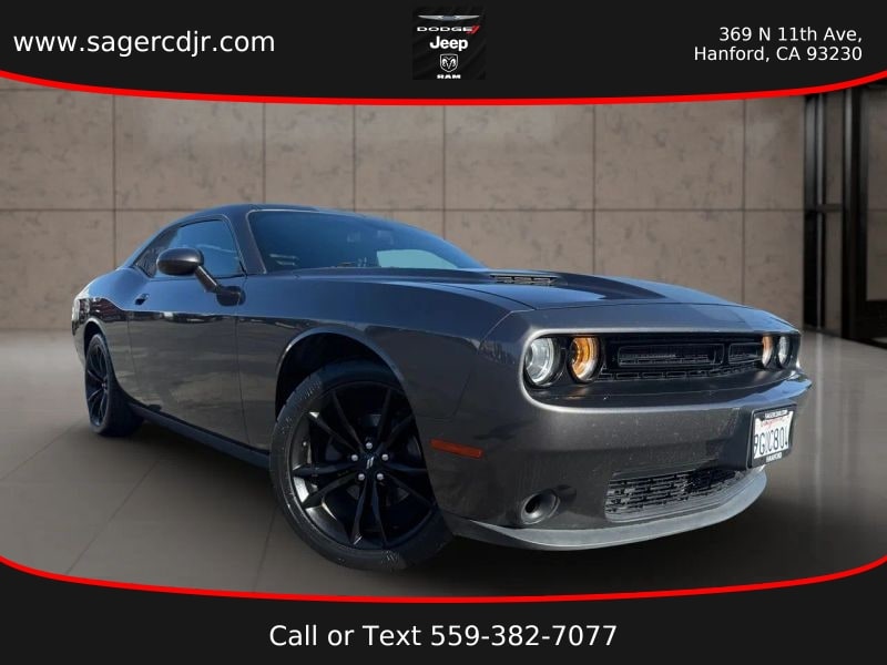 2018 Dodge Challenger SXT's photo