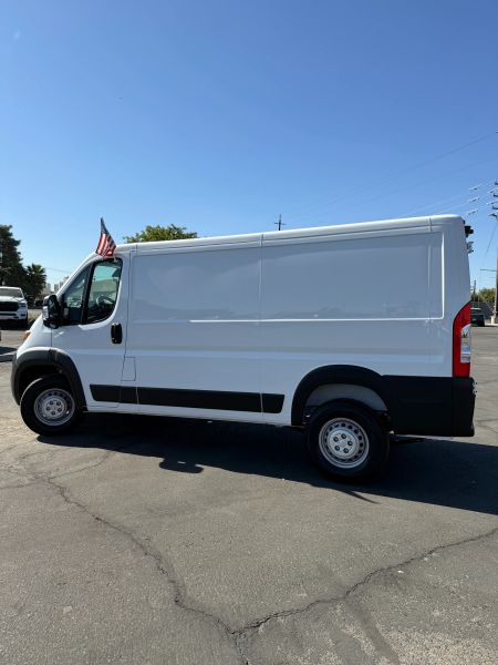 2025 Ram ProMaster 1500 Tradesman Cargo Van photo 2