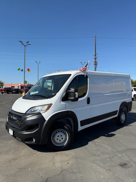 2025 Ram ProMaster 1500 Tradesman Cargo Van photo 3
