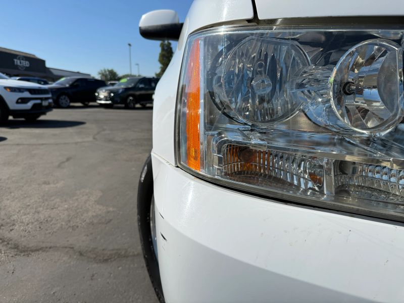 Used 2008 Chevrolet Suburban LS with VIN 3GNFC16038G137799 for sale in Hanford, CA