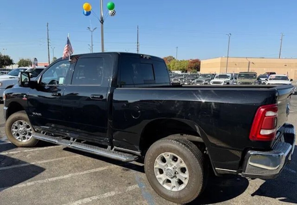 New 2024 Ram 2500 LARAMIE CREW CAB 4X4 6'4 BOX Pickup